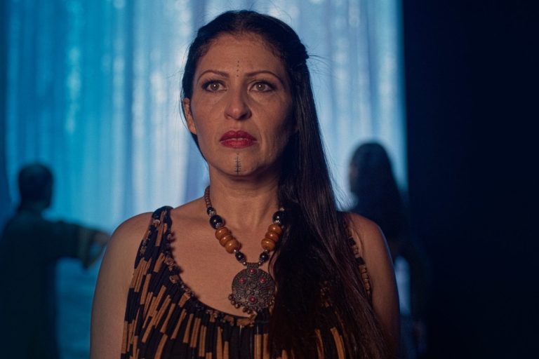 STILL1 Backstage low